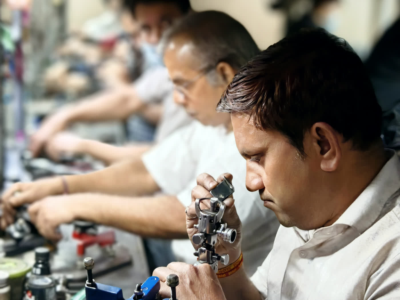 Diamond polishers at the bench