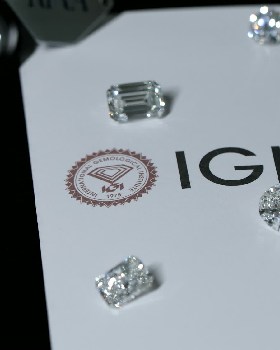 Certified lab grown diamonds with grading reports