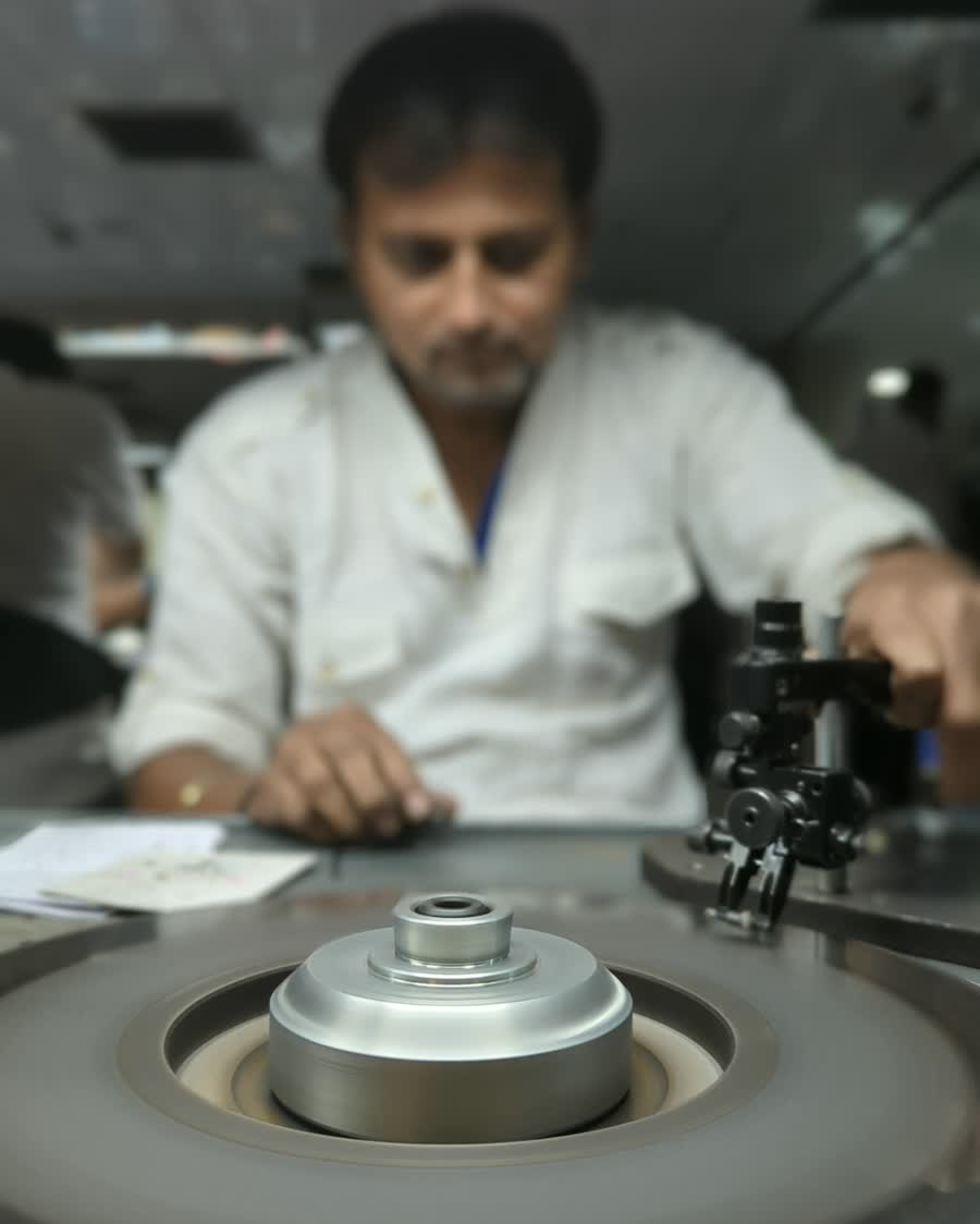 Diamond manufacturing at KIRA